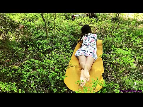 ❤️ 陌生人在Tinder上自慰我的阴部，并在树林里热情地做爱 Porno❌️❤