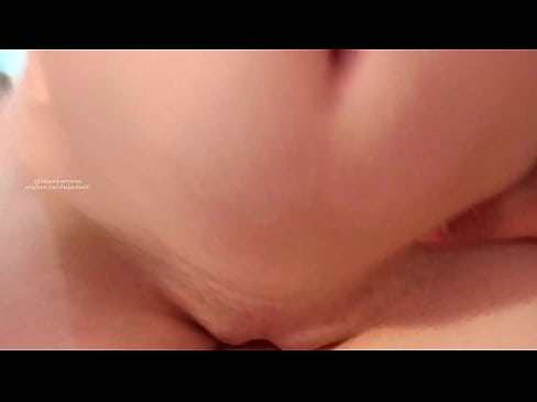 ❤️ 睡在姐姐的房间里,就这样被吵醒了 Porno❌️❤