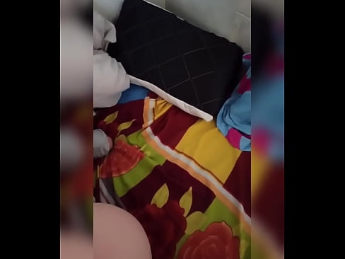 ❤️ 我的室友因为丈夫去度假而独自呆在家里，我趁机操她，用牛奶填满她的屁股 Porno❌️❤